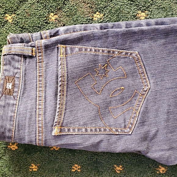 DC woman's slim fit jeans - Picture 5 of 5